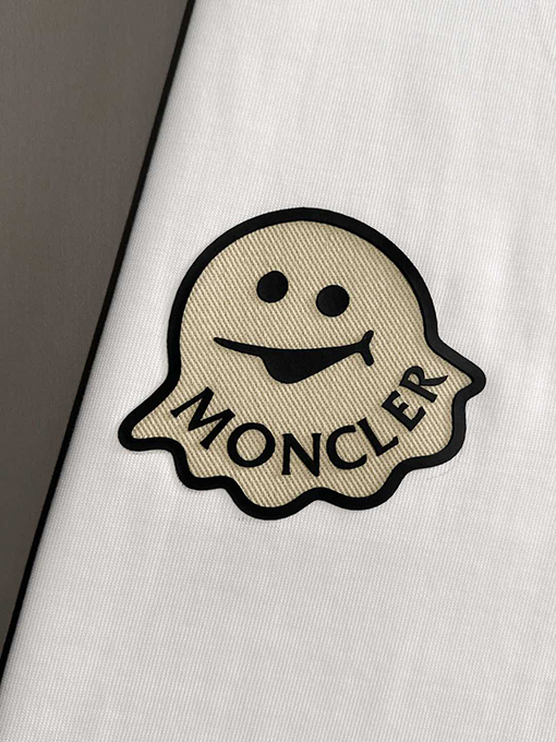 モンクレール 新しい奇妙な章仔プリント半袖Tシャツ