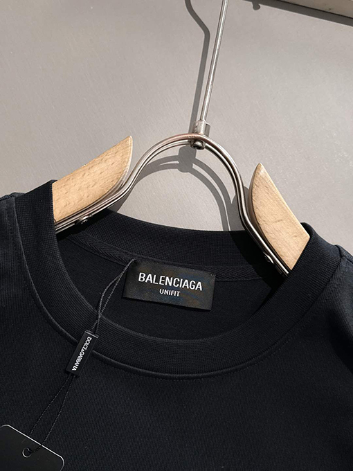 バレンシアガ 新しいエッフェル塔プリントコットンラウンドネック半袖Tシャツ