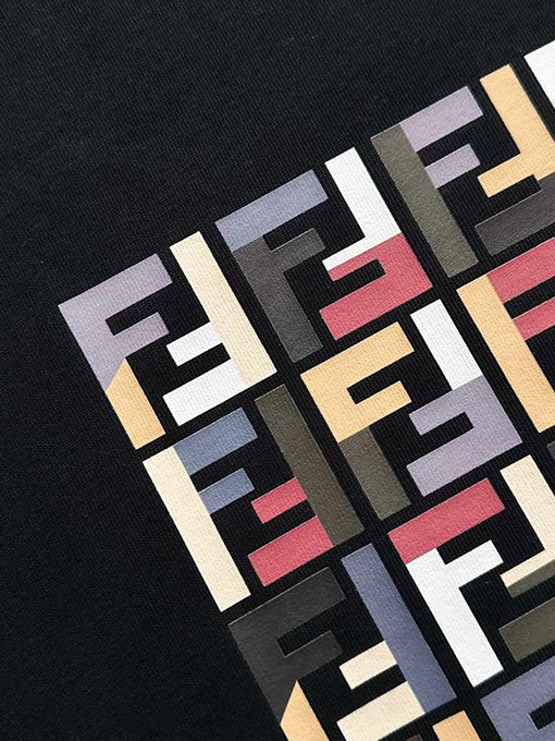 フェンディスーパーコピー スタイリッシュでクラシックなダブルFプリント半袖Tシャツ