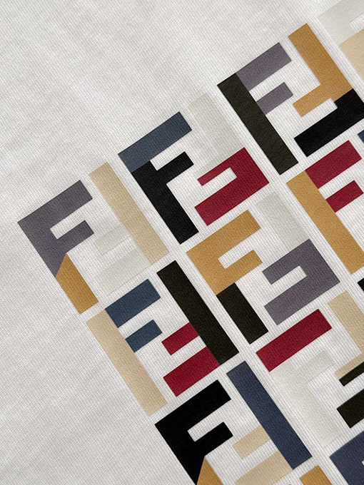 フェンディスーパーコピー スタイリッシュでクラシックなダブルFプリント半袖Tシャツ