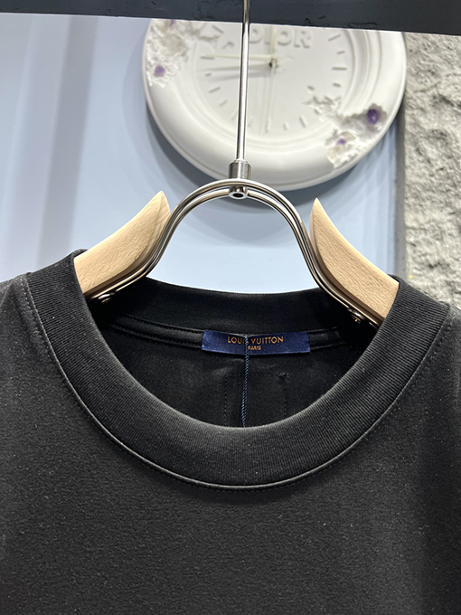 ルイヴィトン 新しいレザーサイン半袖Tシャツ