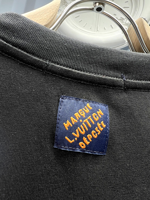 ルイヴィトン 新しいレザーサイン半袖Tシャツ