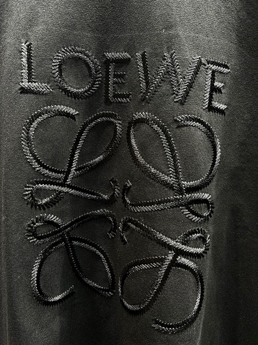 ロエベスーパーコピー 新しい刺繍半袖Tシャツ