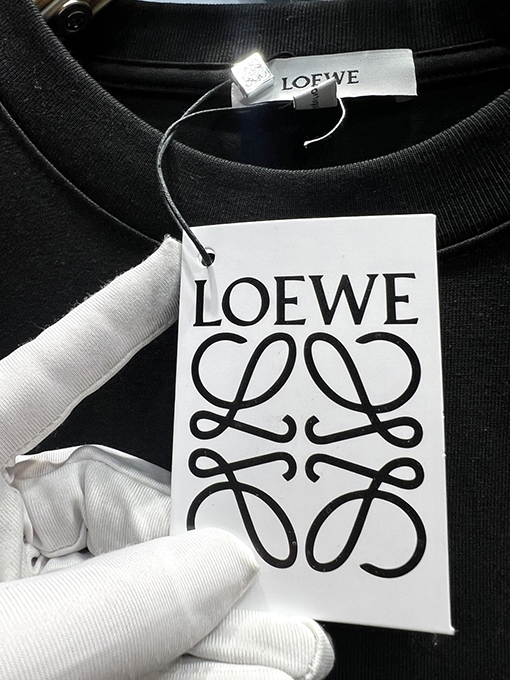 ロエベスーパーコピー 新しい刺繍半袖Tシャツ