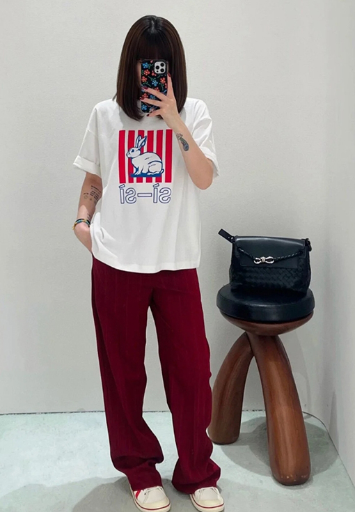 ボッテガヴェネタ ウサギのプリント半袖Tシャツ