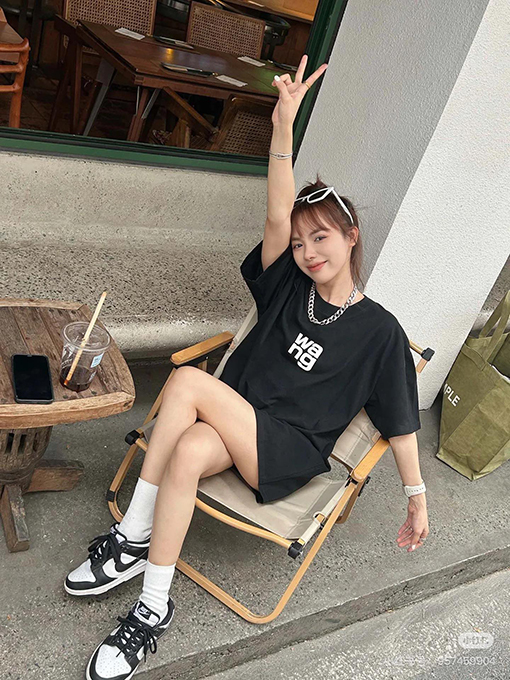 アレキサンダーワンスーパーコピー新しいシンプルなロゴプリントTシャツ