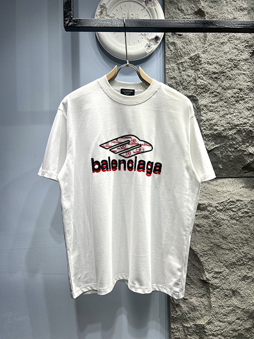 バレンシアガ 新しいスタッキングアルファベット半袖Tシャツ