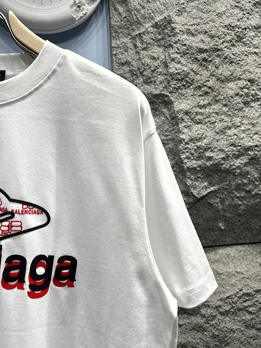 バレンシアガ 新しいスタッキングアルファベット半袖Tシャツ