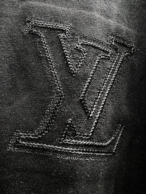 ルイヴィトン新しい刺繍ロゴ半袖Tシャツ