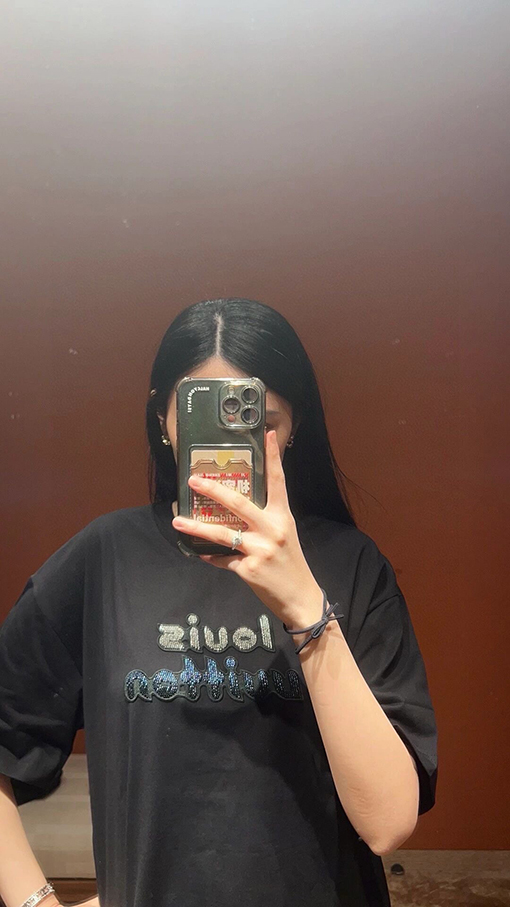 ルイヴィトンスーパーコピー新しいチェーンプリント半袖Tシャツ