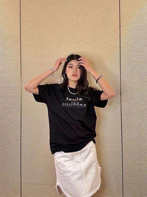 ルイヴィトンスーパーコピー新しいチェーンプリント半袖Tシャツ