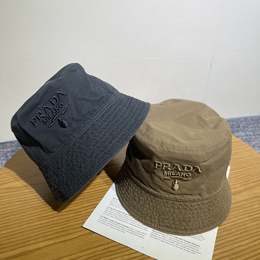 プラダ刺繍バケツウォッシュフィッシャーマンハット
