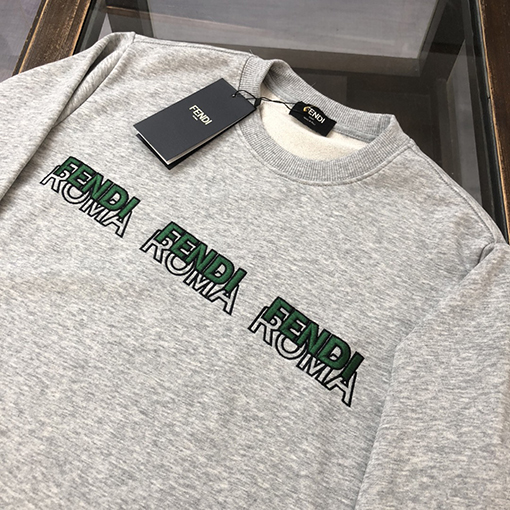フェンディスーパーコピークルーネックパーカー