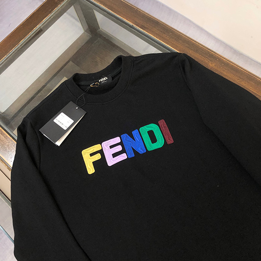 フェンディ新しいクルーネックパーカー