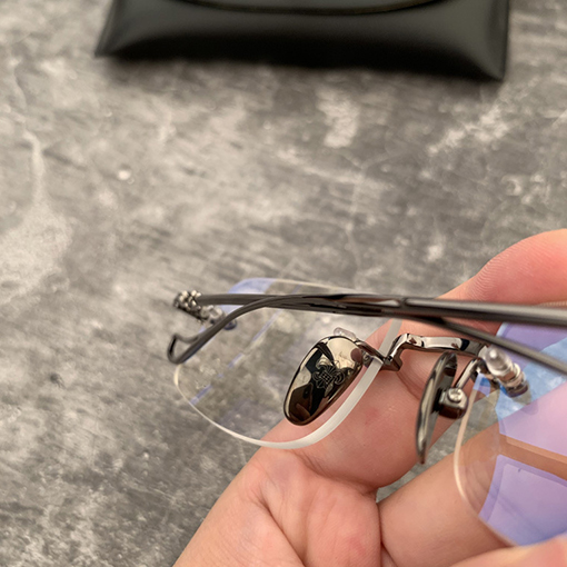クロムハーツコピーフレームレスビジネス金糸辺パンチ眼鏡