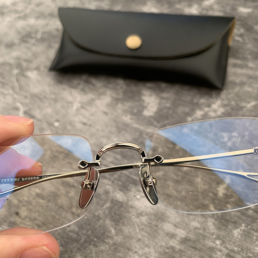 クロムハーツコピーフレームレスビジネス金糸辺パンチ眼鏡