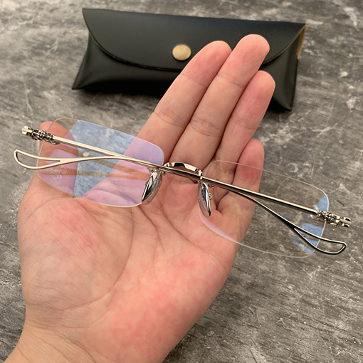 クロムハーツコピーフレームレスビジネス金糸辺パンチ眼鏡