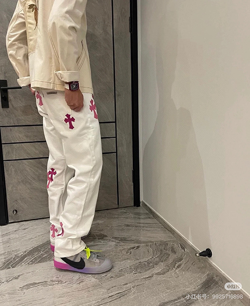 クロムハーツクロスレザージーンズ