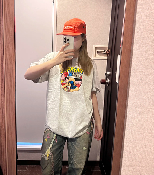シュプリームコピー SUPREME SS25 BEDROOM ベッドルーム漫画の女の子Tシャツ