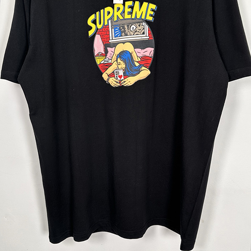シュプリームコピー SUPREME SS25 BEDROOM ベッドルーム漫画の女の子Tシャツ