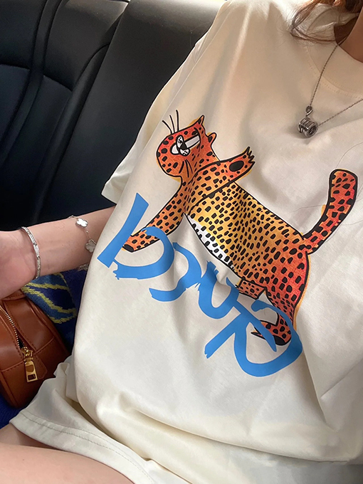 グッチコピーパンサープリントのベージュ半袖Tシャツ
