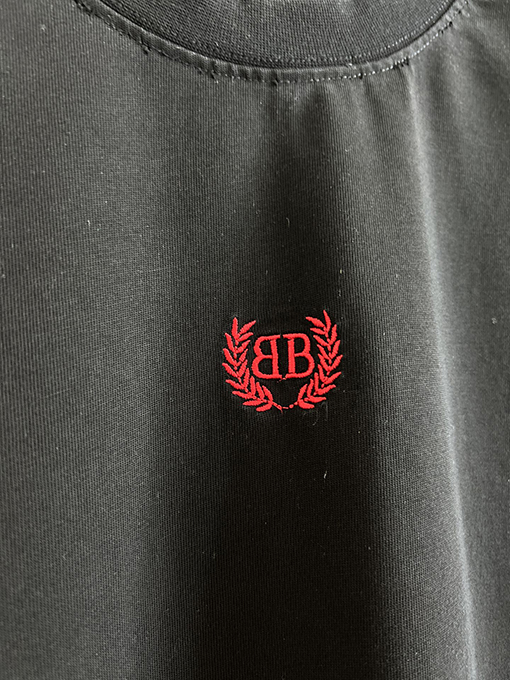 バレンシアガ刺繍半袖Tシャツ