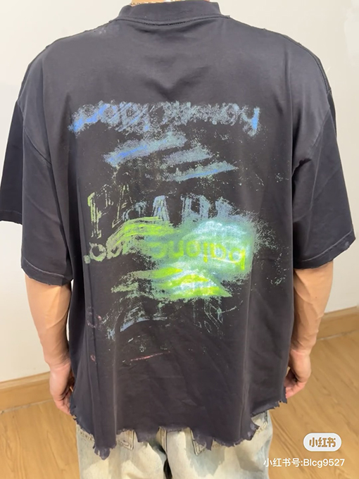 バレンシアガ新しい半袖Tシャツ