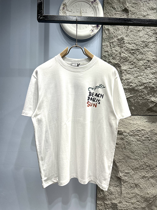 シャネルコピー新しい手描きロゴ半袖Tシャツ