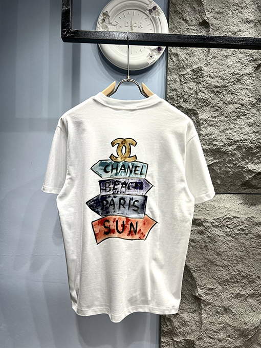 シャネルコピー新しい手描きロゴ半袖Tシャツ