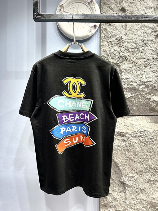 シャネルコピー新しい手描きロゴ半袖Tシャツ