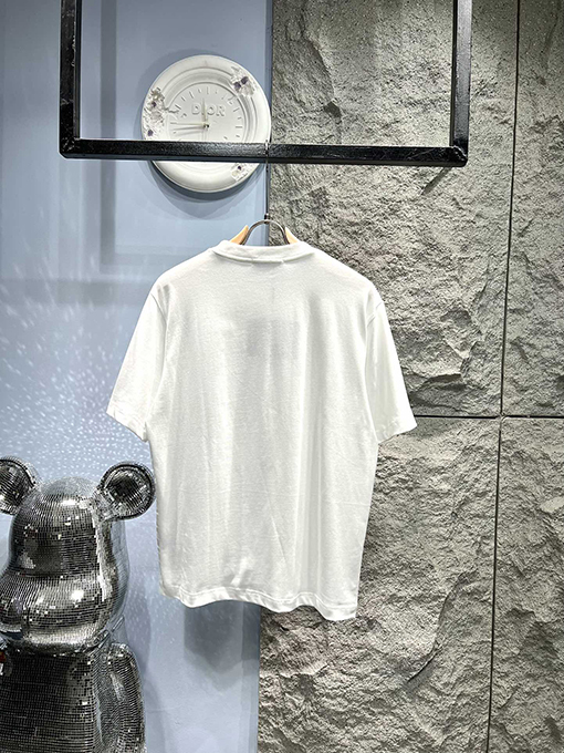 プラダ新しいレザーの半袖Tシャツ