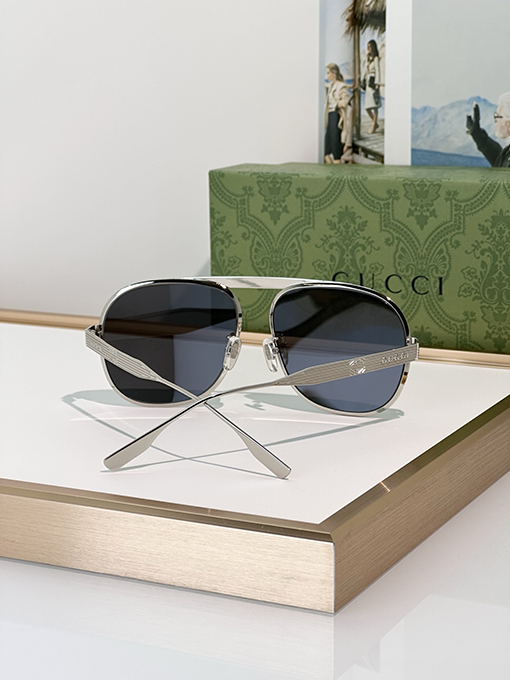グッチOversized 眼鏡MODEL：GG1514S
