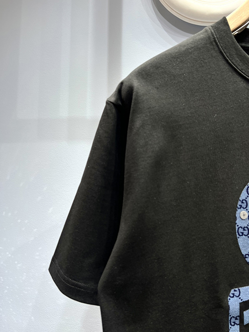 グッチスーパーコピー新しいステッチステッカー半袖Tシャツ
