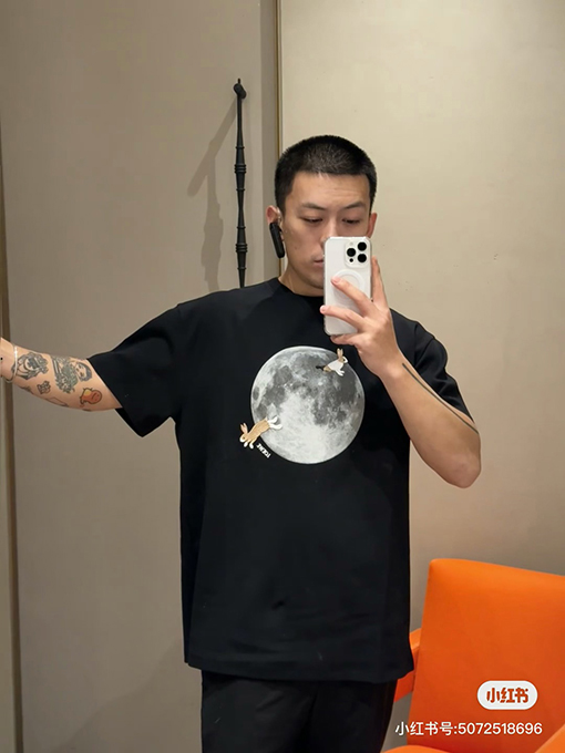 ロエベコピー新しいコラボレーションシリーズ月のウサギの半袖Tシャツ