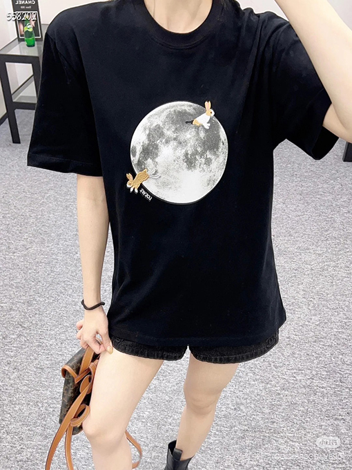 ロエベコピー新しいコラボレーションシリーズ月のウサギの半袖Tシャツ
