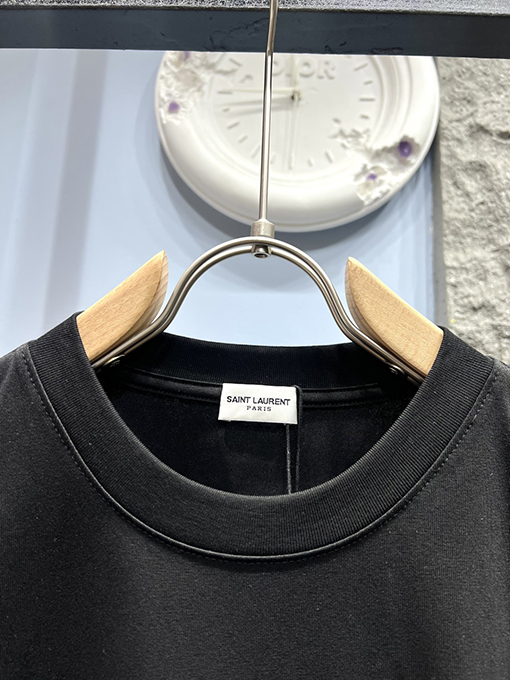 サンローランスーパーコピー新しい布刺繍半袖Tシャツ