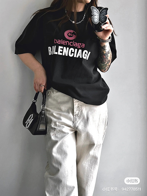 バレンシアガ新しい厚板アルファベットTシャツ