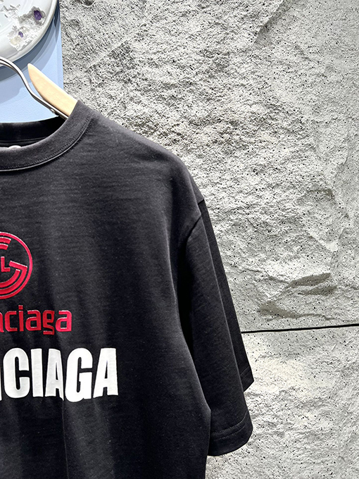 バレンシアガ新しい厚板アルファベットTシャツ