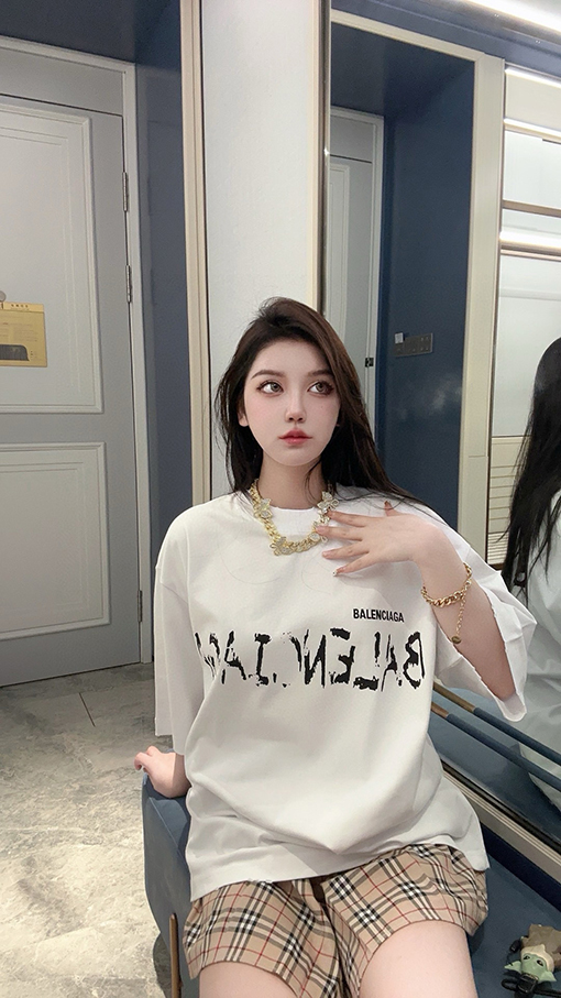 バーバリー新しいマイクロ章半袖Tシャツ