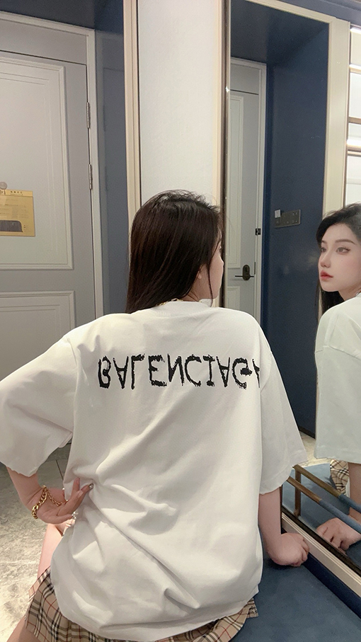 バーバリー新しいマイクロ章半袖Tシャツ
