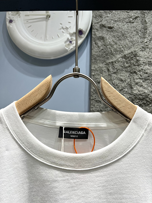 バーバリー新しいマイクロ章半袖Tシャツ