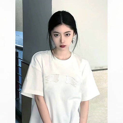 バーバリーコピー新しいファッションTシャツ
