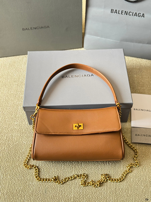 バレンシアガBalenciaga share 新しいRodeoNanoショルダーバッグ