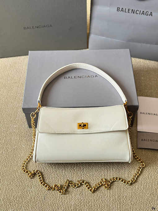 バレンシアガBalenciaga share 新しいRodeoNanoショルダーバッグ