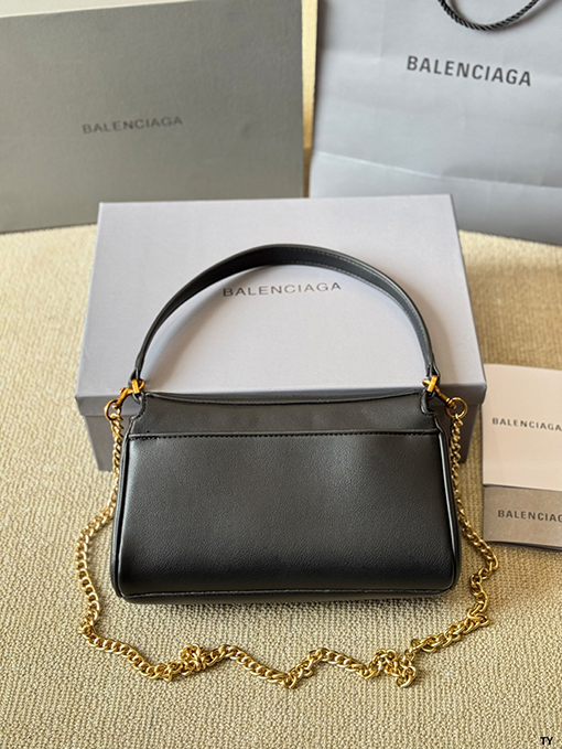 バレンシアガBalenciaga share 新しいRodeoNanoショルダーバッグ
