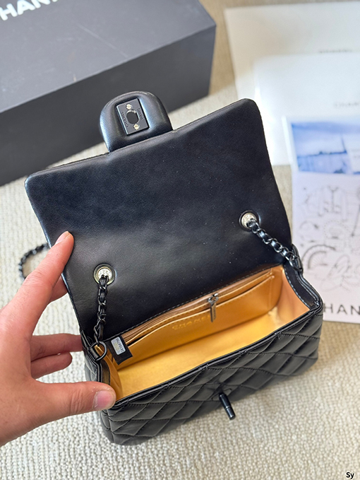 シャネルコピーレディース “New Arrival”チェーンショルダーバッグ