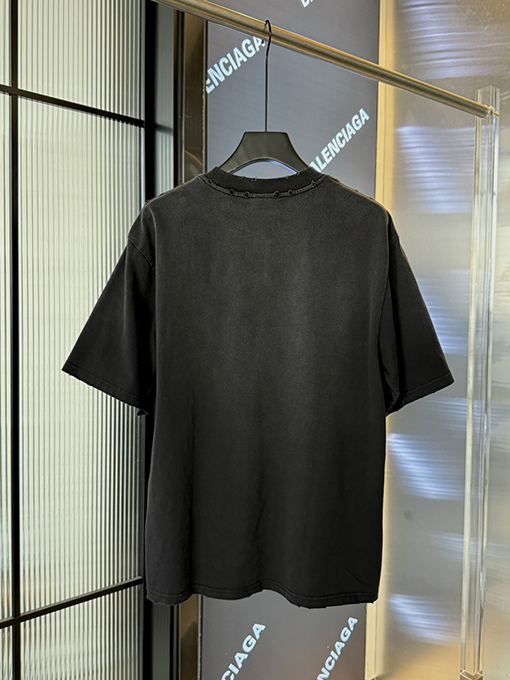 バレンシアガスーパーコピー手作りピン装飾半袖Tシャツ