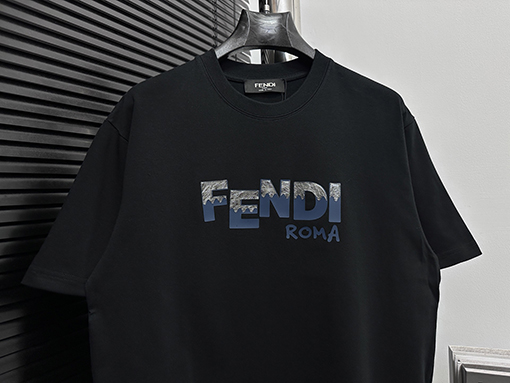 フェンディ25ssコットンプレスラウンドネックTシャツ