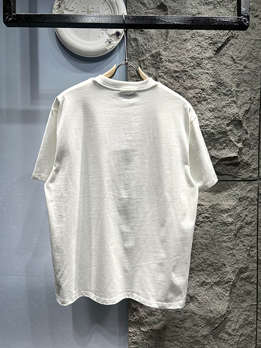 グッチスーパーコピー新しいプリントロゴ半袖Tシャツ
