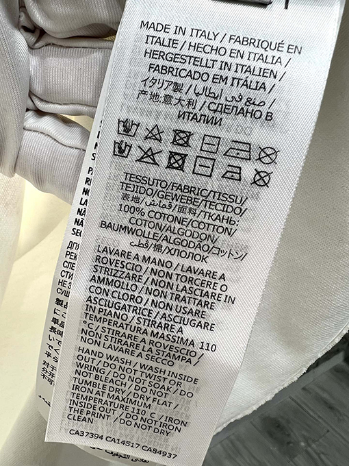 グッチスーパーコピー新しいプリントロゴ半袖Tシャツ